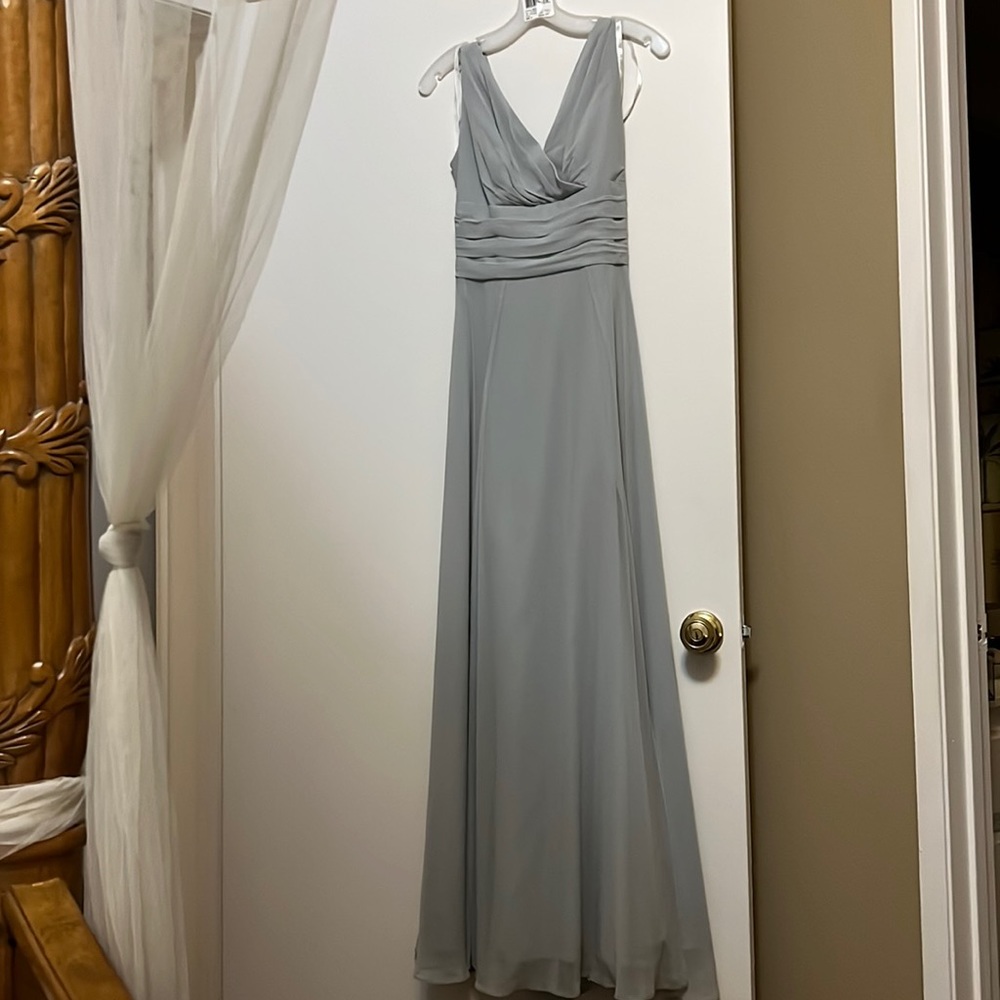 Like NEW Formal Dress for wedding, prom…Gray/Silver in Size 2